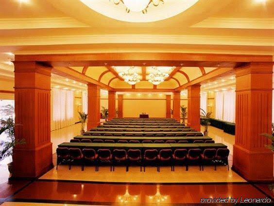 Чэнду: Chengdu Railway Hotel