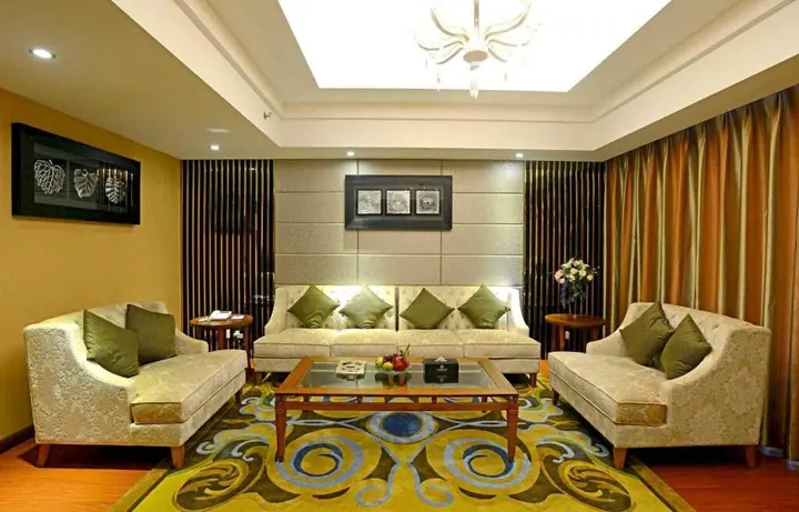 Цюнхай: Wenhua Herton Hotel