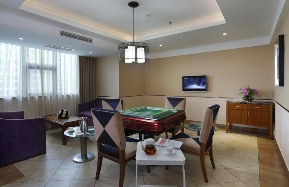 Цюнхай: Wenhua Herton Hotel