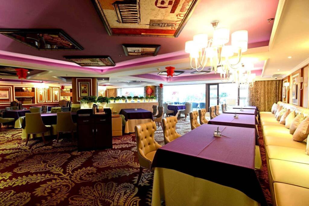 Цюнхай: Wenhua Herton Hotel
