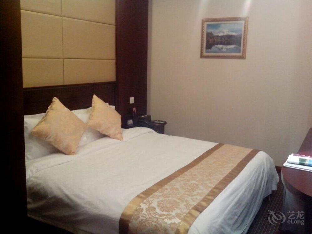 Яньцзи: Yanji Changbaisong Hotel