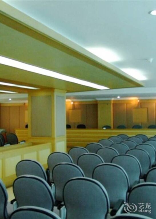 Куньмин: Kunming Jinggu Hotel