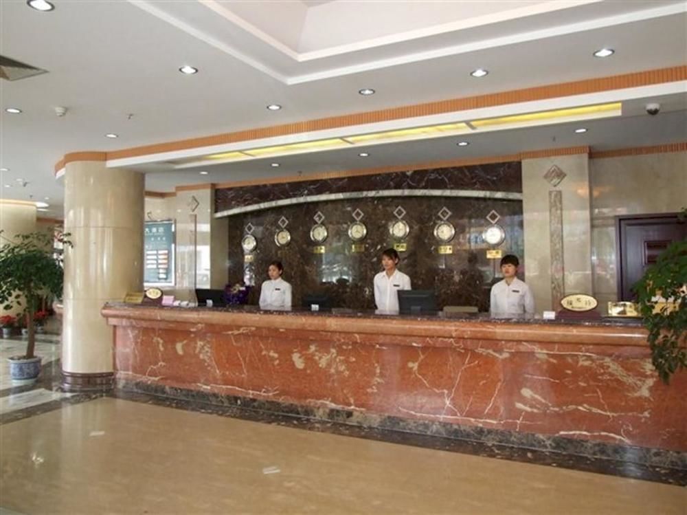 Куньмин: Kunming Jinggu Hotel