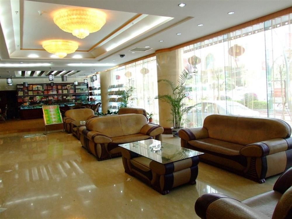 Куньмин: Kunming Jinggu Hotel