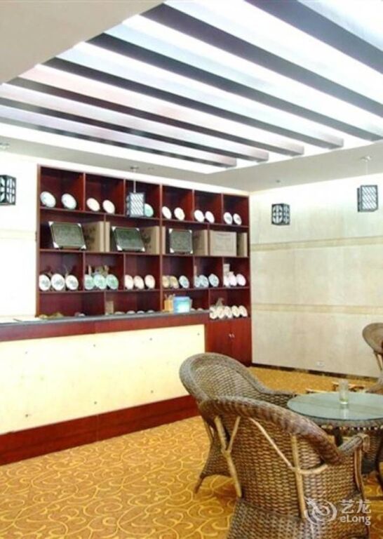 Куньмин: Kunming Jinggu Hotel