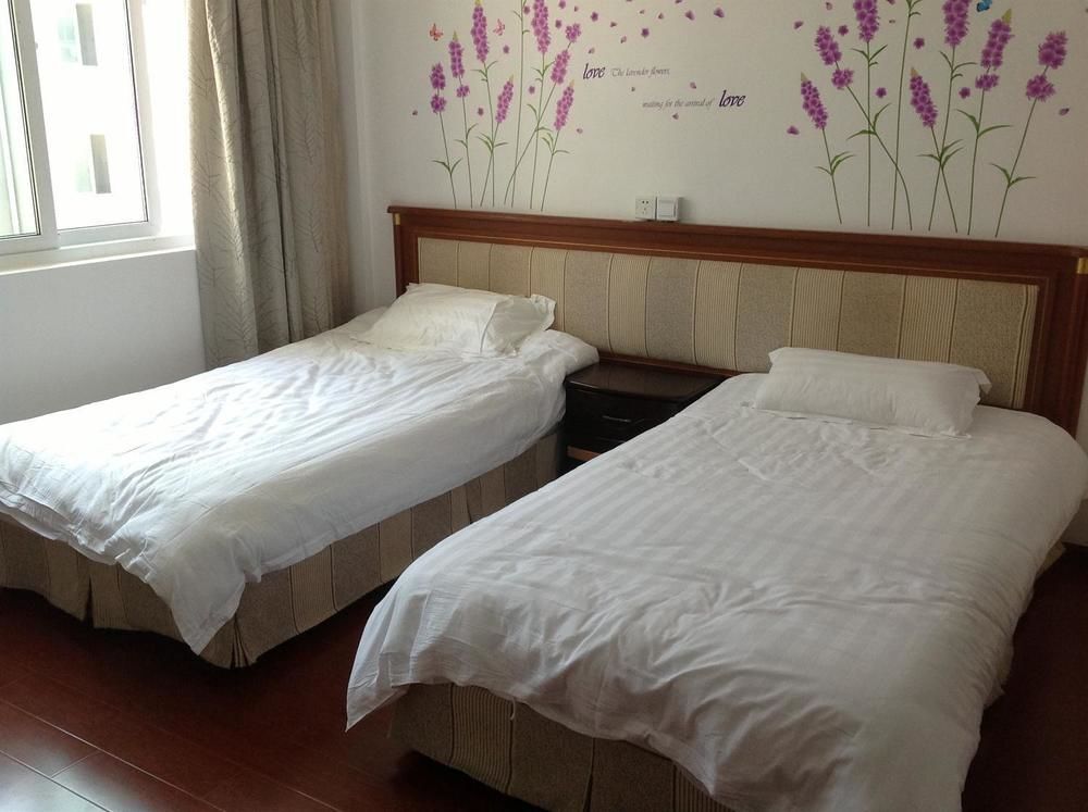 Чжоушань: Putuo Mountain Zitaomingyue Inn