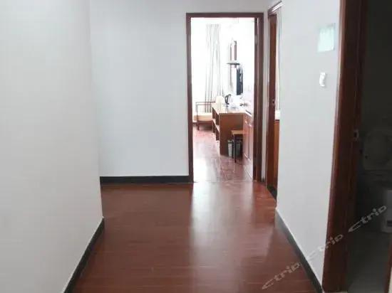 Чжоушань: Putuo Mountain Zitaomingyue Inn