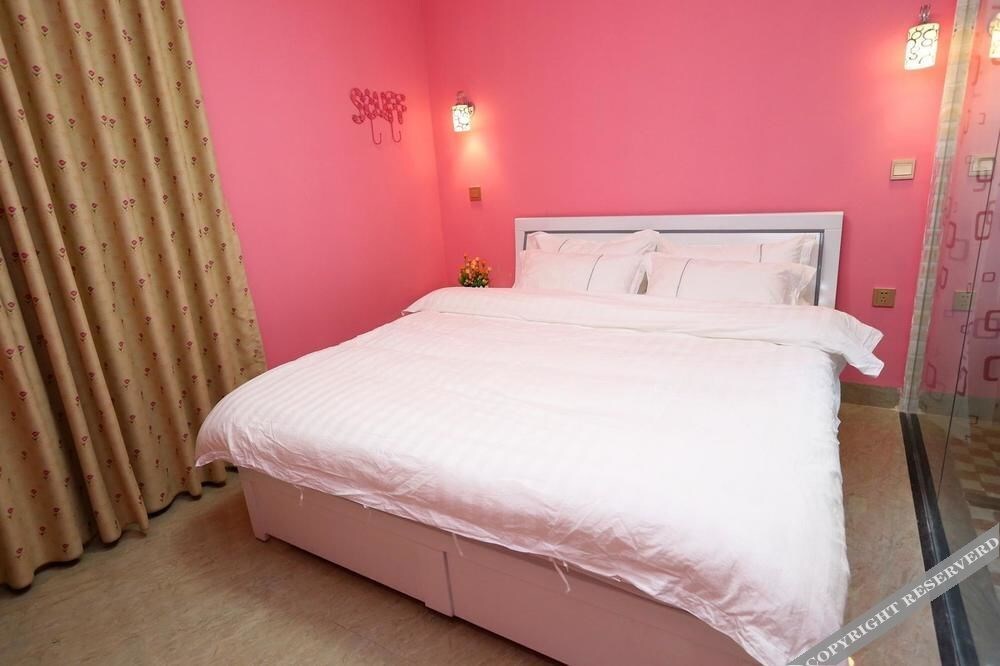 Сямынь: Xiamen Haixi Haibian Holiday Inn
