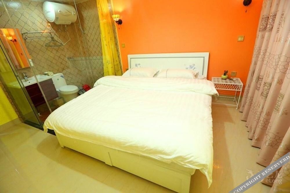 Сямынь: Xiamen Haixi Haibian Holiday Inn