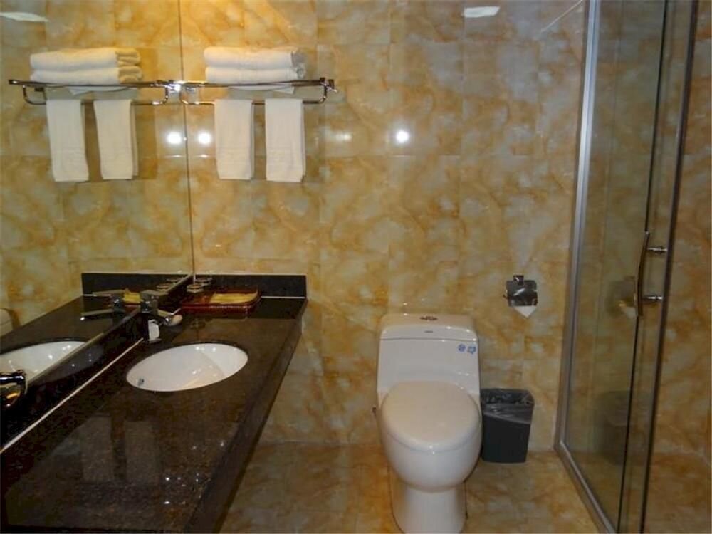 Чэндэ: Chengde Hui Long Hotel