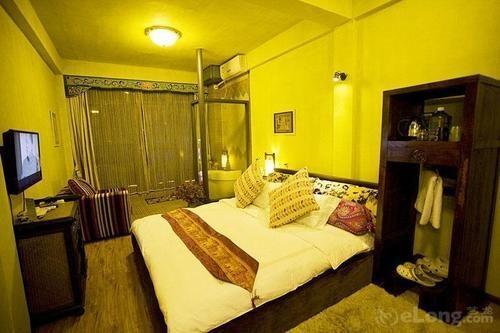 Дали: Dali Fengqing Hai'an Hotel