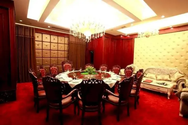 Синьсян: Yuanrun Boutique Hotel
