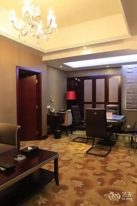 Синьсян: Yuanrun Boutique Hotel