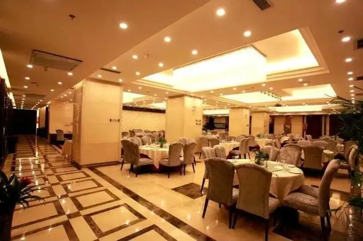 Синьсян: Yuanrun Boutique Hotel
