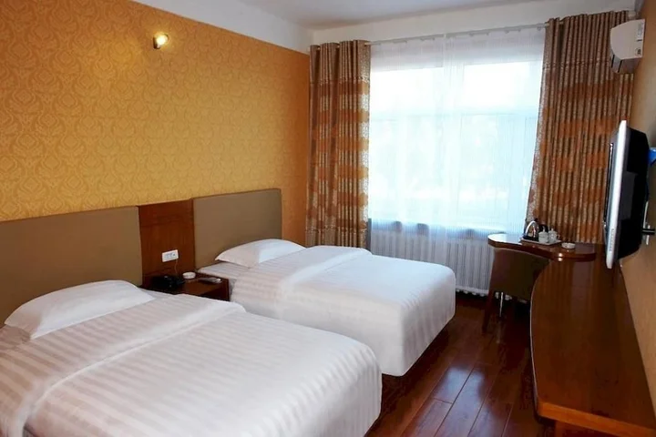 Харбин: Oriental Hotel