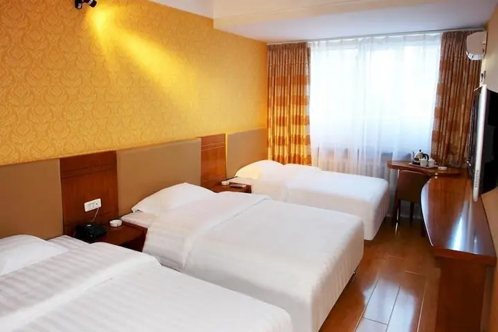 Харбин: Oriental Hotel