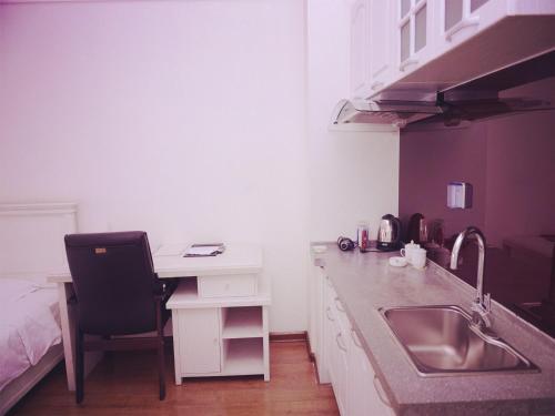 carousel image 0
