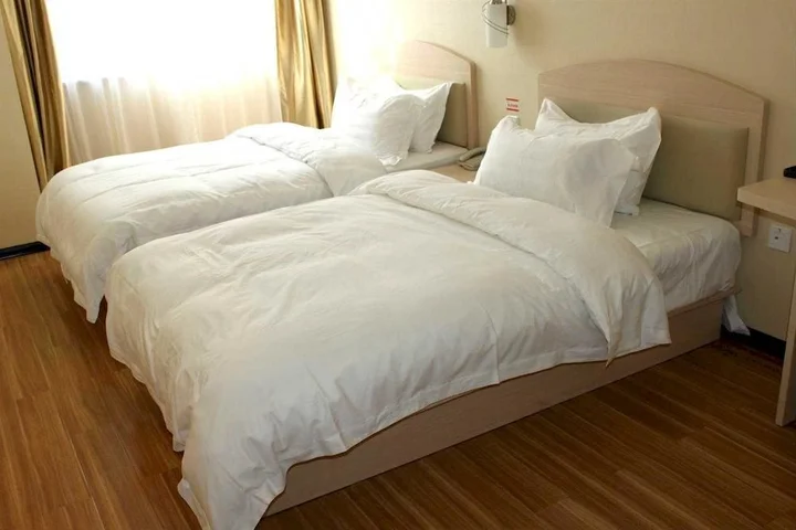 Чэндэ: Yiyi Hot Business Hotel