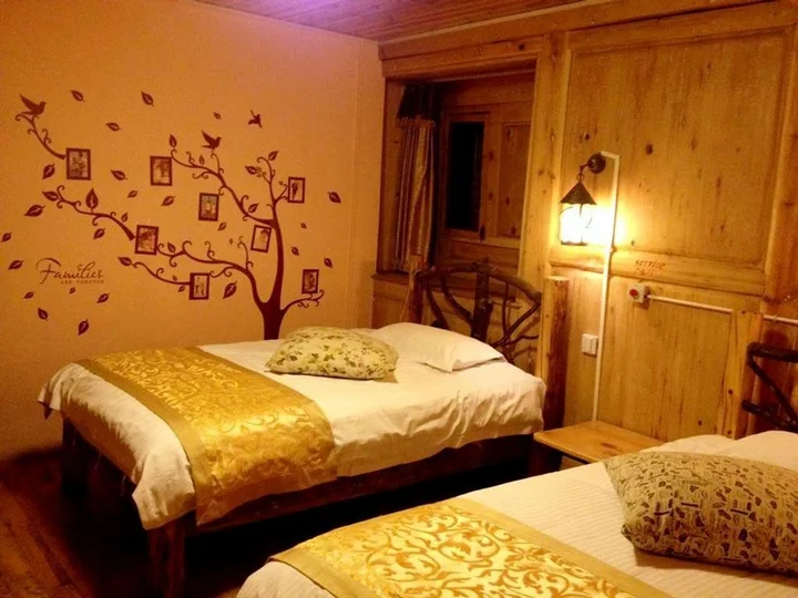 Шангри-Ла: Shangri-La Skyside Inn