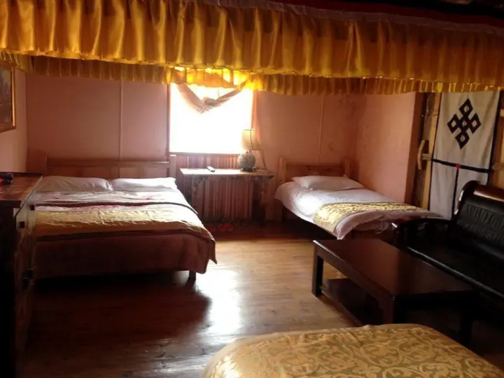 Шангри-Ла: Shangri-La Skyside Inn