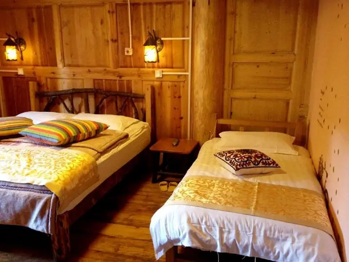 Шангри-Ла: Shangri-La Skyside Inn