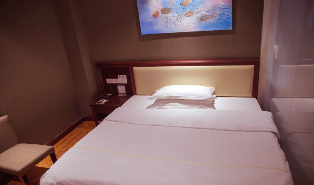 Гуанчжоу: Shenglong Hotel- Guangzhou South Station