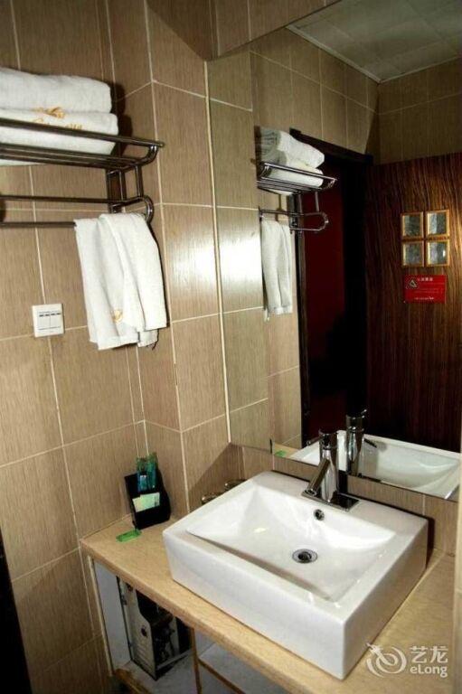 Шэньян: Shenyang City Hotel