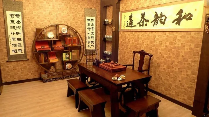 Инкоу: Lihua International Hotel