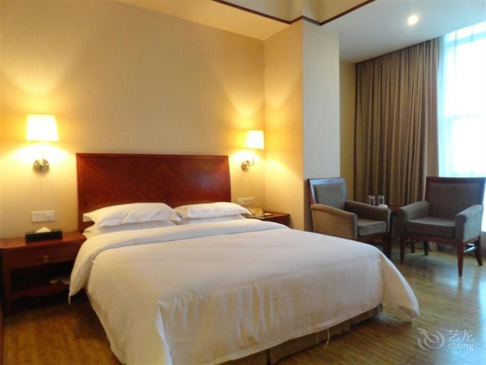 Шэньчжэнь: City Convenient Hotel Longhua Subway Station