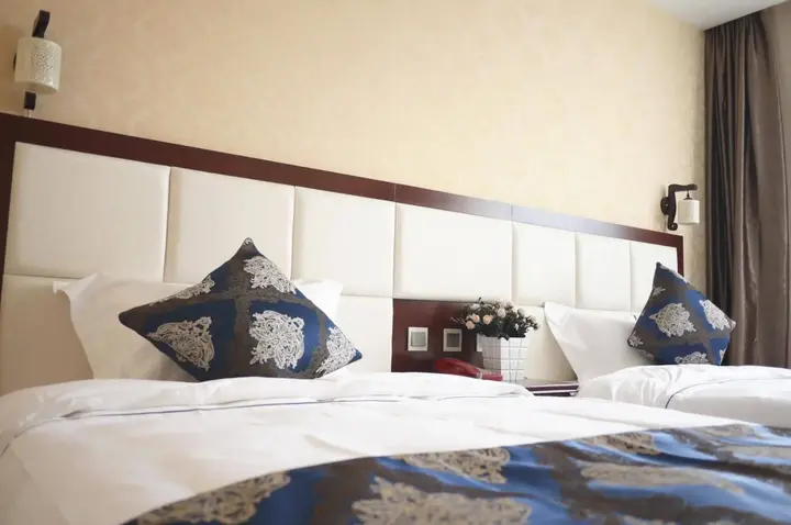 Куньмин: Kunming July Hotel