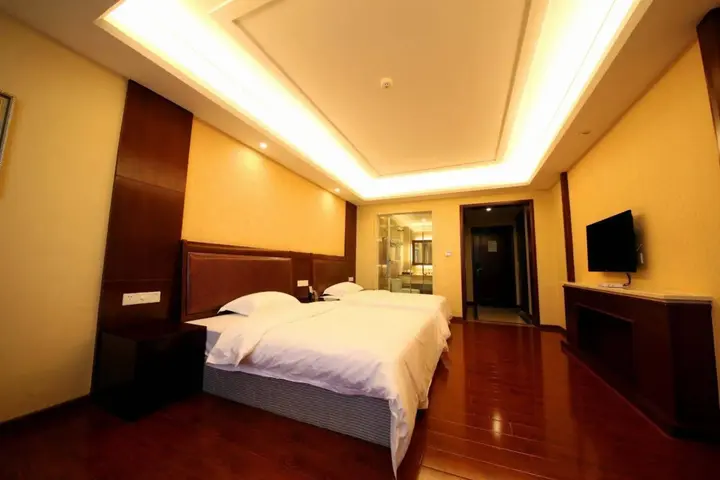Чжаоцин: Xinlongcheng Hotel
