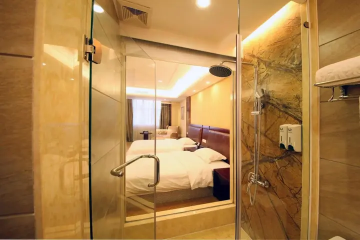 Чжаоцин: Xinlongcheng Hotel