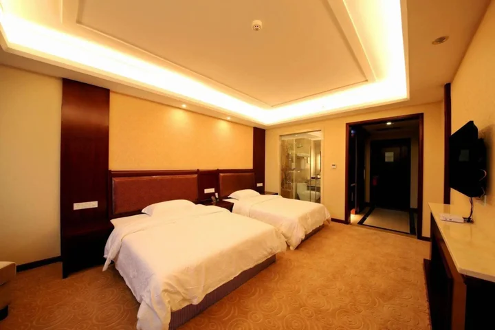 Чжаоцин: Xinlongcheng Hotel