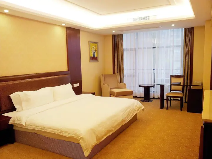 Чжаоцин: Xinlongcheng Hotel