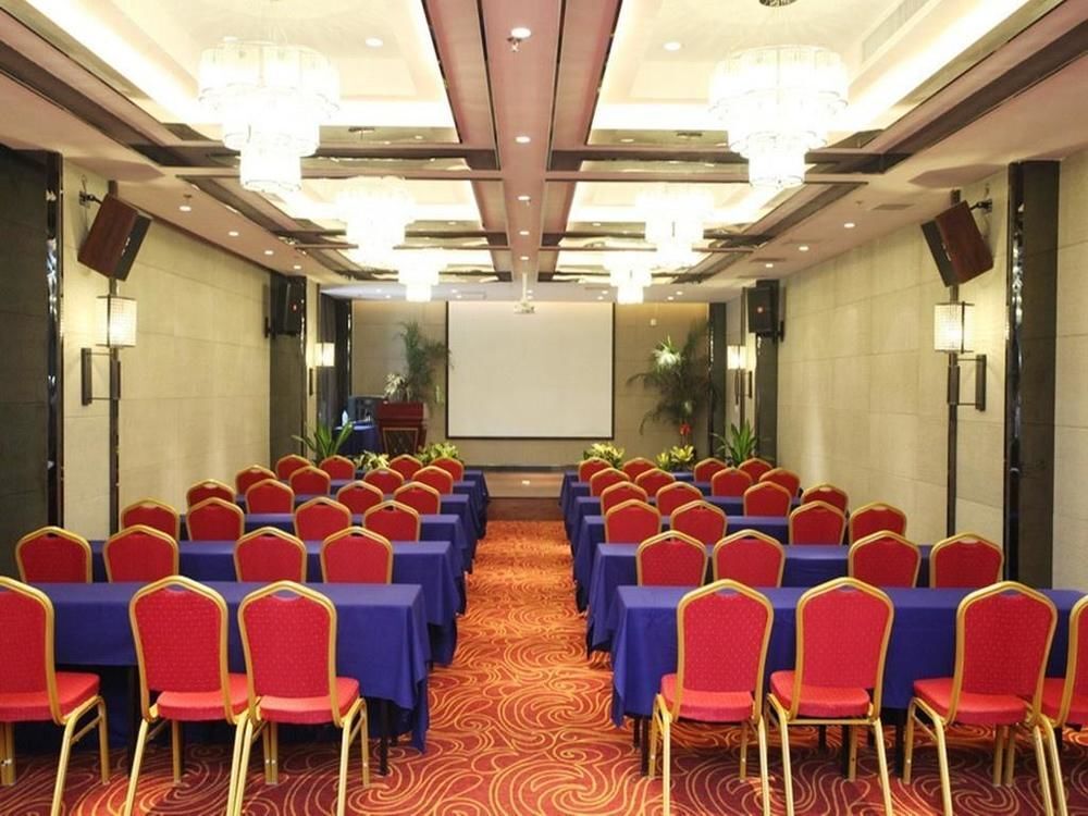 Чжэнчжоу: Xidu Hotel