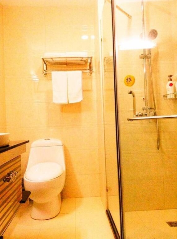 Шэньян: Hualian Business Hotel