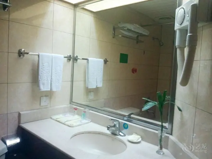 Лоян: Luoyang Kailai Hotel