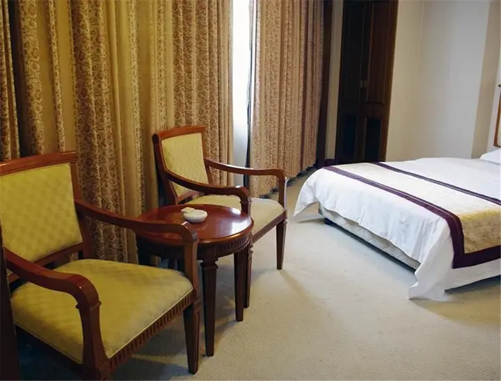 Лоян: Luoyang Kailai Hotel