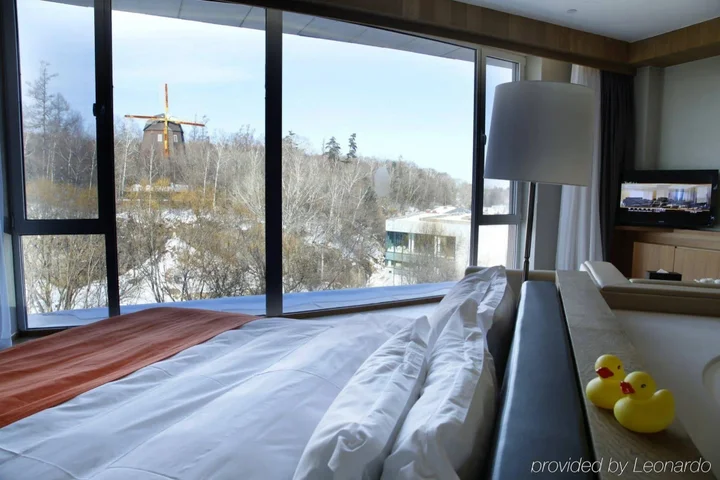 Байшань: Changbaishan Purple Jade River Side Resort Chibei