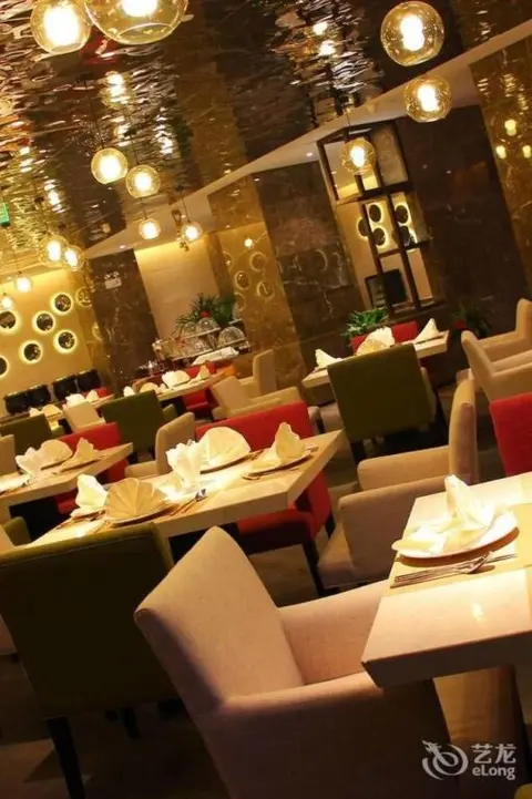 Чжэнчжоу: Maritime Hotel (Zhengzhou Century Amusement Park Zhongyuan Tower)