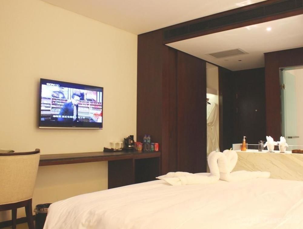 Чжэнчжоу: Maritime Hotel (Zhengzhou Century Amusement Park Zhongyuan Tower)