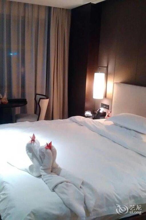 Чжэнчжоу: Maritime Hotel (Zhengzhou Century Amusement Park Zhongyuan Tower)