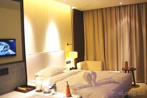 Чжэнчжоу: Maritime Hotel (Zhengzhou Century Amusement Park Zhongyuan Tower)