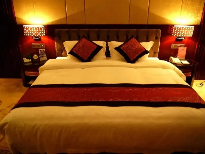 Цзеян: Golden International Holiday Hotel