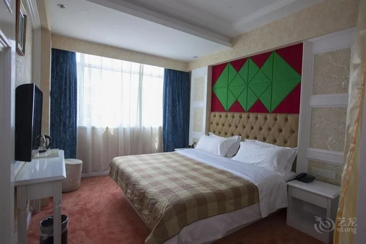 Ухань: Roman Holiday Hotel (Wuhan Xibei Lake)
