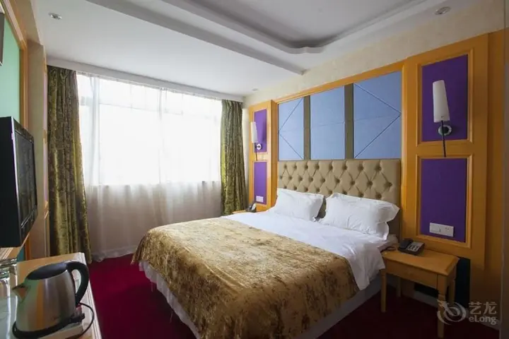 Ухань: Roman Holiday Hotel (Wuhan Xibei Lake)