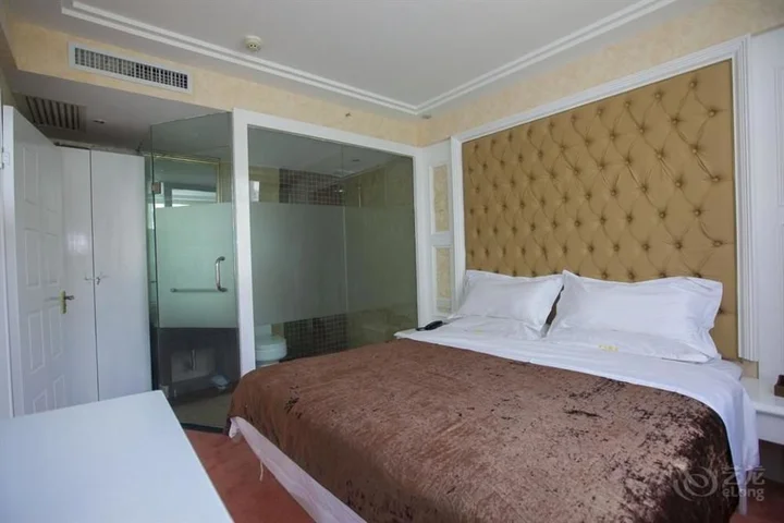 Ухань: Roman Holiday Hotel (Wuhan Xibei Lake)