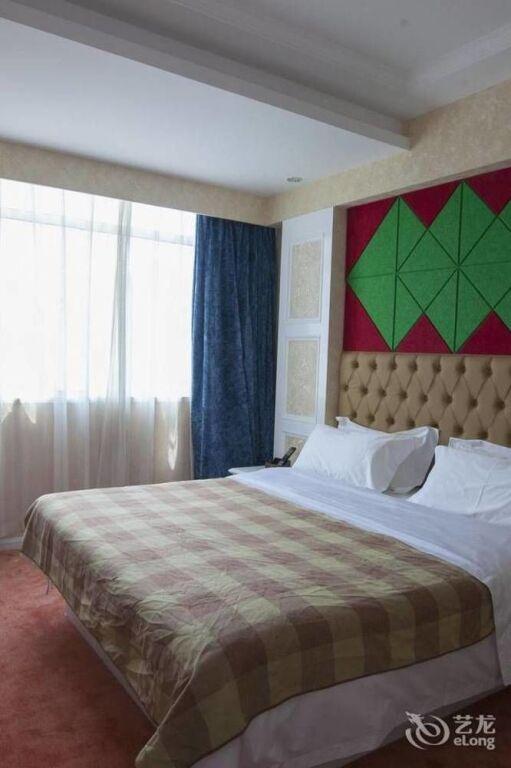 Ухань: Roman Holiday Hotel (Wuhan Xibei Lake)