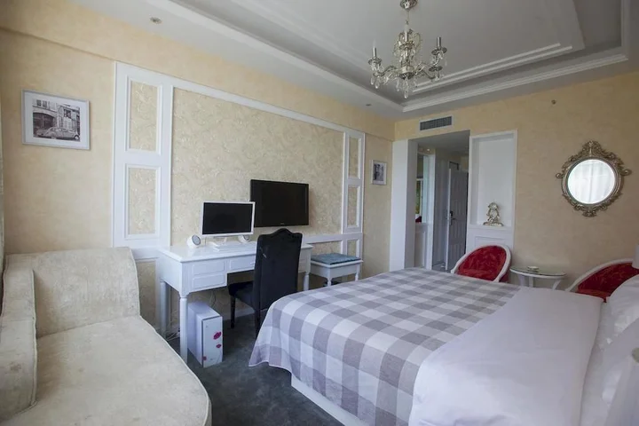 Ухань: Roman Holiday Hotel (Wuhan Xibei Lake)