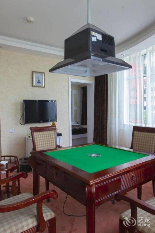 Ухань: Roman Holiday Hotel (Wuhan Xibei Lake)